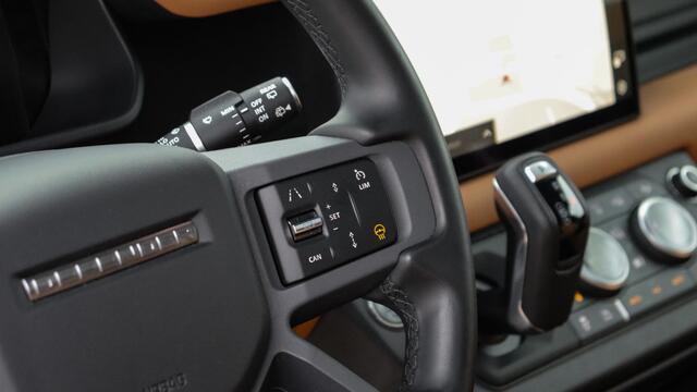 Land Rover DEFENDER 110 P400 X-Dynamic HSE | Stoelventilatie | Meridian | Panoramadak | Trekhaak | 22'' Heritage