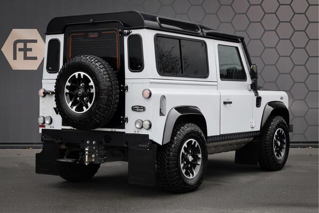 Land Rover DEFENDER 2.2 D SW 90 Adventure Limited Edition | LED KOPLAMPEN | UNIEKE BODEMBESCHERMINGSPLATEN AF FABRIEK | YULONG WHITE PREMIUM METALLIC | BTW VRIJ |