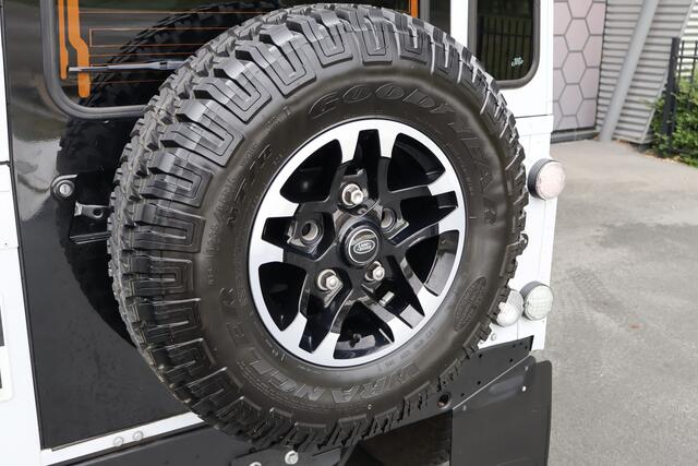 Land Rover DEFENDER 2.2 D SW 90 Adventure Limited Edition | LED KOPLAMPEN | UNIEKE BODEMBESCHERMINGSPLATEN AF FABRIEK | YULONG WHITE PREMIUM METALLIC | BTW VRIJ |