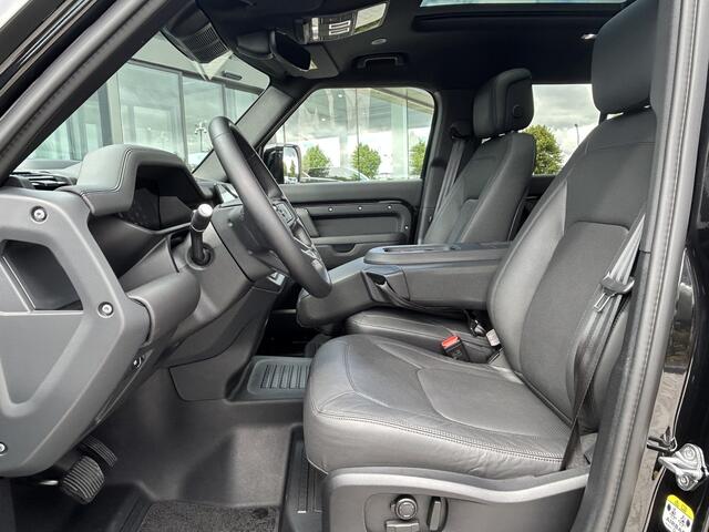 Land Rover DEFENDER 110 P300e 110 X-Dynamic HSE | Matzwarte protective film | Zeer compleet | Elektr. trekhaak tot 3.000kg |