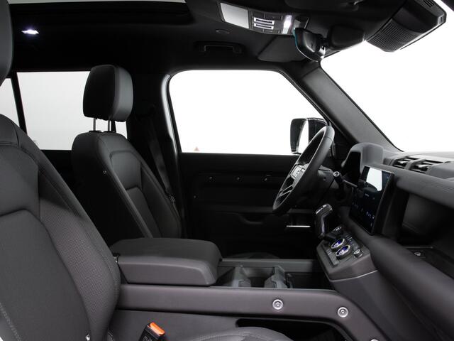 Land Rover DEFENDER 110 2.0 P300e 110 X-Dynamic SE
