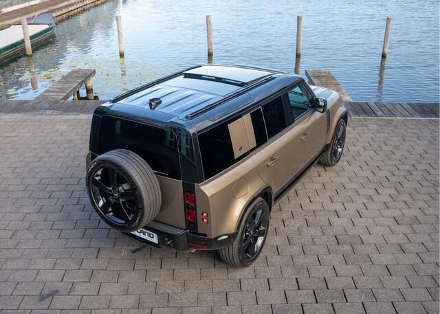 Land Rover DEFENDER P300e 110 X-Dynamic HSE | VERWACHT | Gondwana Stone | URBAN | Alle Opties | Meridian Surround | Head-Up | Standkachel | 3-Zone Airco |