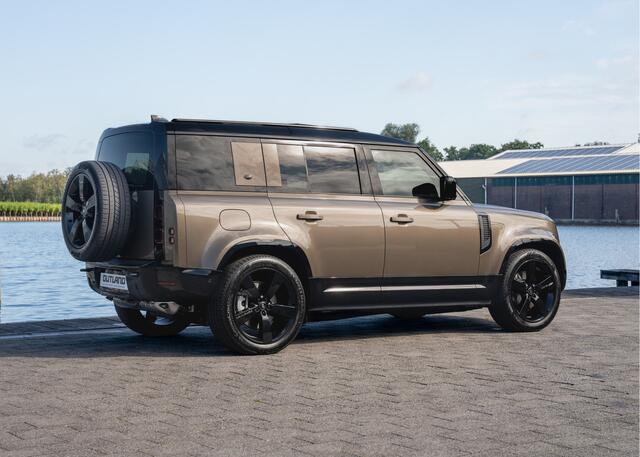 Land Rover DEFENDER P300e 110 X-Dynamic HSE | VERWACHT | Gondwana Stone | URBAN | Alle Opties | Meridian Surround | Head-Up | Standkachel | 3-Zone Airco |