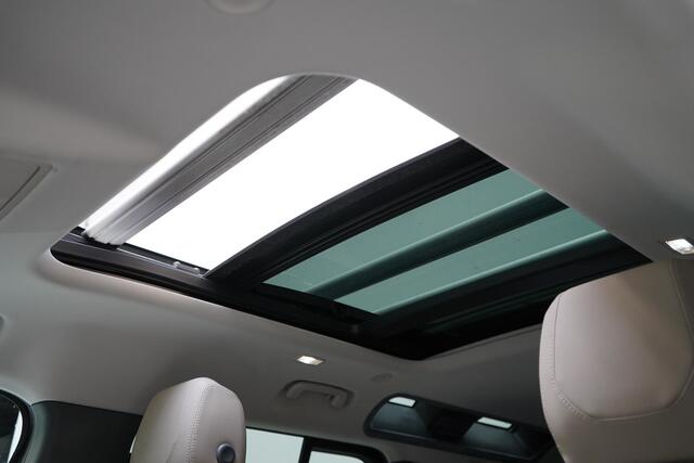 Land Rover DEFENDER 110 3.0 P400 110 First Edition | Panoramadak | Trekhaak | Leder | 360 Camera | Luchtvering