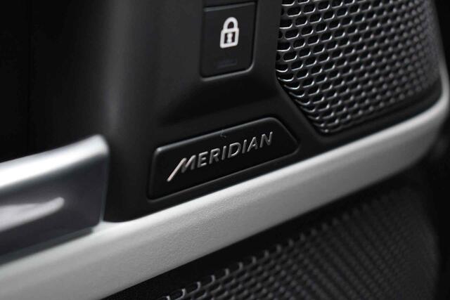 Land Rover DEFENDER 110 3.0 P400 HSE 7-pers Pano Trekh ACC 22inch HUD Standkachel