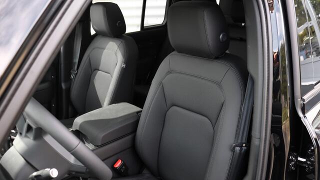 Land Rover DEFENDER 110 P300e 110 X-Dynamic SE | Head-up | Stoelventilatie | Meridian | Panoramadak | Trekhaak