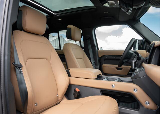 Land Rover DEFENDER 110 P300e X-Dynamic HSE | Camel interieur | Meridian | Head-Up Display | Standkachel | 22" inch |