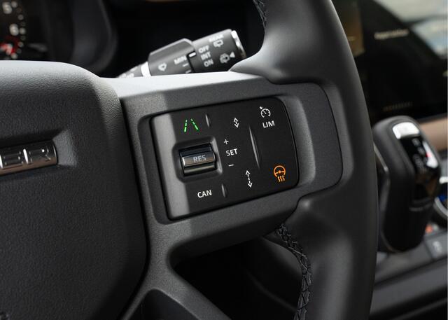 Land Rover DEFENDER 110 P300e X-Dynamic HSE | Camel interieur | Meridian | Head-Up Display | Standkachel | 22" inch |