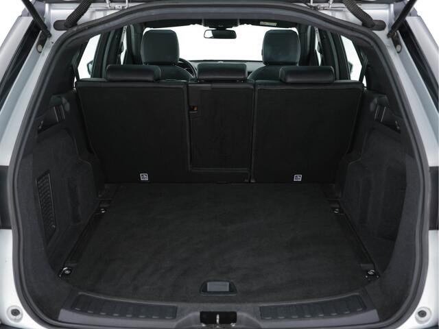 Land Rover DISCOVERY SPORT 2.0 TD4 AWD Urban Series SE Dynamic Aut. *PANO | VOLLEDER | XENON | CAMERA | NAVI-FULLMAP | MERIDIAN-AUDIO | ECC | PDC | CRUISE | LANE-ASSIST | 19"ALU*