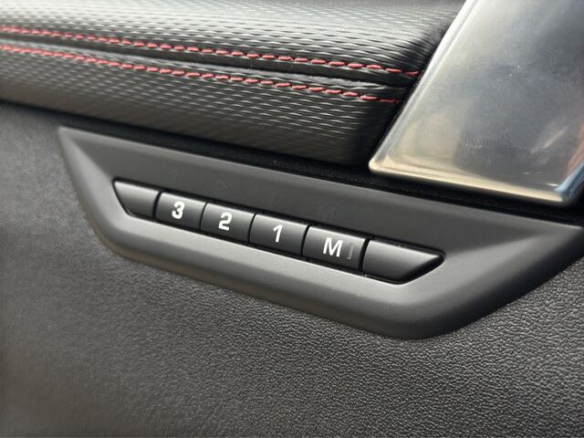 Land Rover DISCOVERY SPORT P300e R-Dynamic SE | Elektrische Stoel | 360 Camera | 20'' LMV