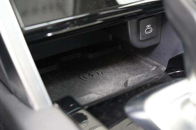 Land Rover DISCOVERY SPORT P300e 1.5 R-Dynamic HSE | Panoramadak | Memory | Navigatie | 360 camera | Apple Carplay