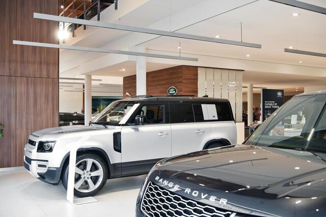 Land Rover RANGE ROVER P400e Autobiography