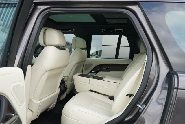 Land Rover RANGE ROVER 3.0 P510e Autobiography PHEV | Koelvak | Schuif/Kantel dak | Massage stoelen |