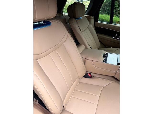 Land Rover RANGE ROVER 3.0 P550e Autobiography Executive Class Seating