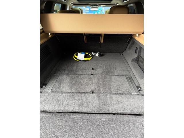 Land Rover RANGE ROVER 3.0 P550e Autobiography Executive Class Seating