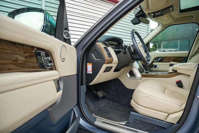 Land Rover RANGE ROVER 3.0 TDV6 Autobiography Panoramadak Adapt. Cruise HeadUp Luchtvering Meridian Keyless 22''LM