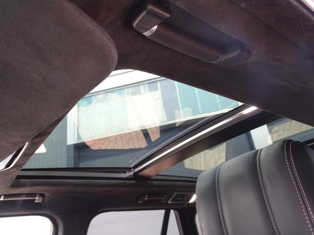 Land Rover RANGE ROVER 4.4 SDV8 Autobiography LUCHTVERING | LEDER INTERIEUR | PANORAMADAK | NAVIGATIE | AIRCO/ECC | CRUISECONTROL | XENON | ACHTERUITRIJCAMERA | STOEL- EN STUURVERWARMING | ELEKTRISCHE STOELEN | VIRTUEEL DISPLAY ?