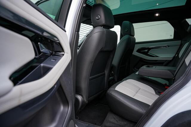 Land Rover RANGE ROVER EVOQUE 2.0 P200 AWD Dynamic R Nieuw model Panoramadak Stuurverw. Leer DAB+ Trekhaak 20"LM