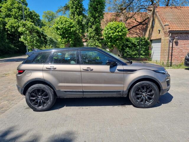 Land Rover RANGE ROVER EVOQUE 20d 110KW AWD Aut. Pano