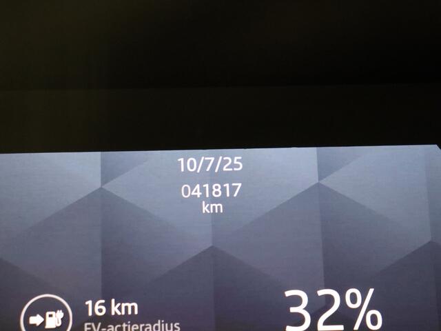 Land Rover RANGE ROVER EVOQUE 1.5 P300e AWD SE MERIDIAN Sound !