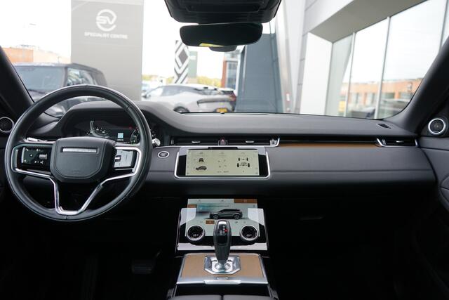 Land Rover RANGE ROVER EVOQUE P300e AWD SE | Trekhaak | Voorstoelen verwarmd | Panoramadak |