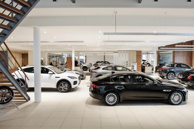 Land Rover RANGE ROVER SPORT P400 MHEV HST