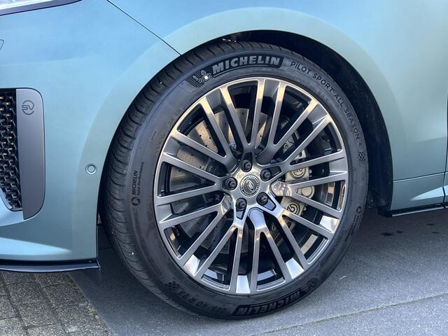 Land Rover RANGE ROVER SPORT 4.4 P635 SV Edition Two Celestrial Collection