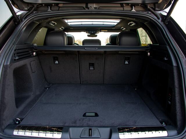 Land Rover RANGE ROVER SPORT 3.0 P460e SE PHEV Trekhaak l Schuif- /kantel Pano l Stoelventilatie l Black Pack l 23" Inch