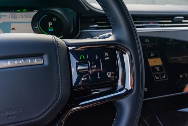 Land Rover RANGE ROVER SPORT 3.0 P550e Autobiography PHEV Trekhaak l Schuif- /kantel Pano l Stoelventilatie l Soft Close l Blackpack l 23" Inch