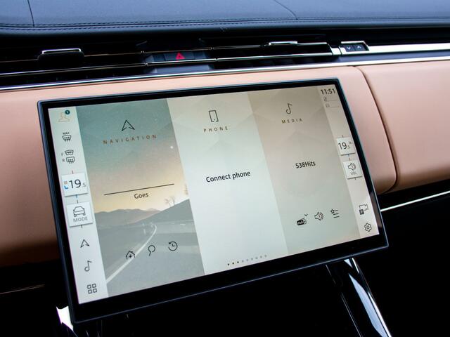 Land Rover RANGE ROVER SPORT 3.0 P460e SE PHEV Trekhaak l Schuif- /kantel Pano l Stoelventilatie l Black Pack l 23" Inch