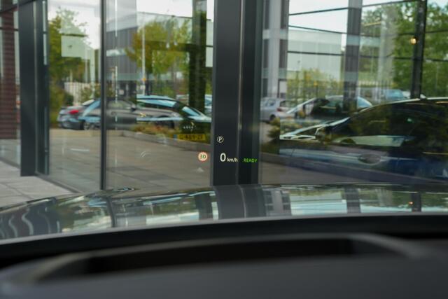 Land Rover Velar Range Rover 2.0 300pk P300 Turbo AWD S |panoramadak|Meridian|head-up display|Apple Carplay|360 camera|stoelverwarming|DAB|elek. achterklep|