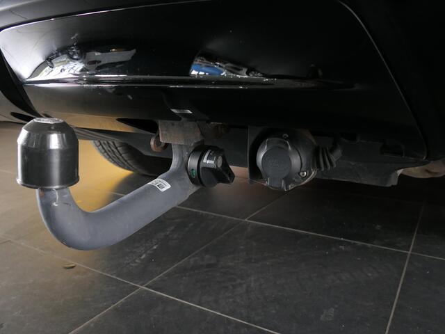 Land Rover Velar Range Rover 3.0 D275 AWD - Zwarte LMV, volledig leder interieur, luchtvering, verwarmde voorruit!