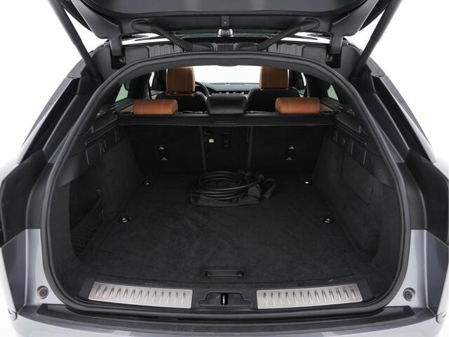 Land Rover Velar Range Rover 2.0 P400e R-Dynamic HSE (INCL.BTW) *PANO | LUXURY-LEATHER | ADAPTIVE-CRUISE | FULL-LED | BLIND-SPOT | MEMORY-PACK | MERIDIAN-SOUND | HEATED-COMFORTSEATS | DIGI-COCKPIT | CAMERA | KEYLESS | DAB+ | SHIFT-PADLLES | 21'