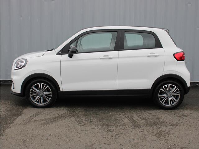 Leapmotor T03 Design 37.3 kWh Navigatie / Camera / Panoramadak /