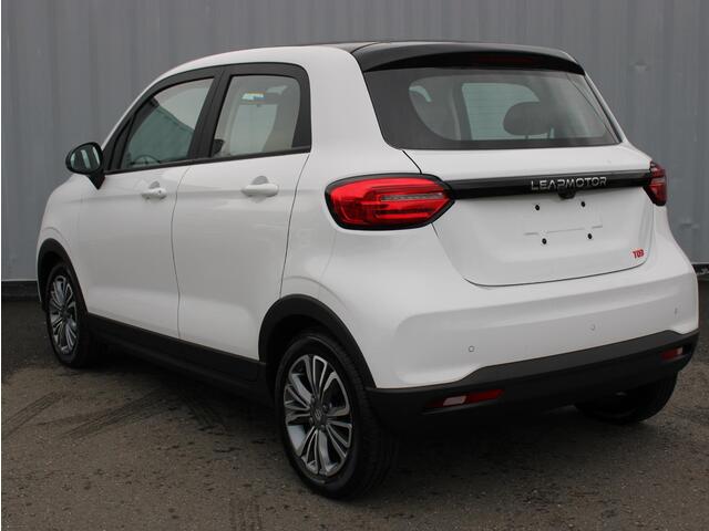 Leapmotor T03 Design 37.3 kWh Navigatie / Camera / Panoramadak /