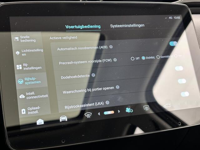 Leapmotor T03 Smart 37.7 kWh Volledig Elektrisch met 265 km WLTP Range, Airconditioning, Panoramadak, Adaptive Cruise Control en Uit voorraad leverbaar!