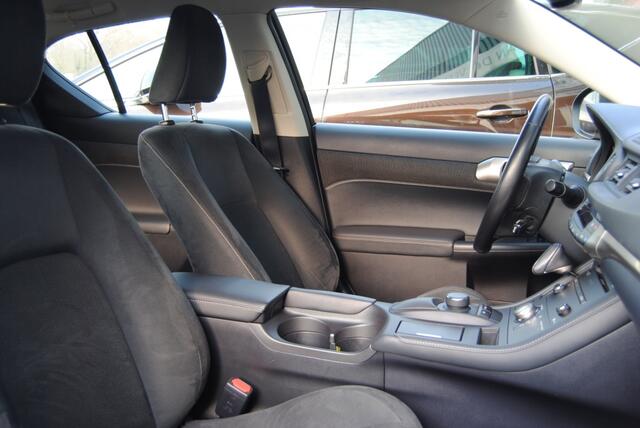 Lexus CT 200h Business Line