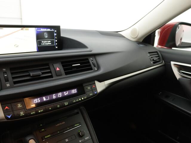 Lexus CT 200h Business Line Limited | Verwarmde voorstoelen | Premium Navigatie | Parkeersensoren |