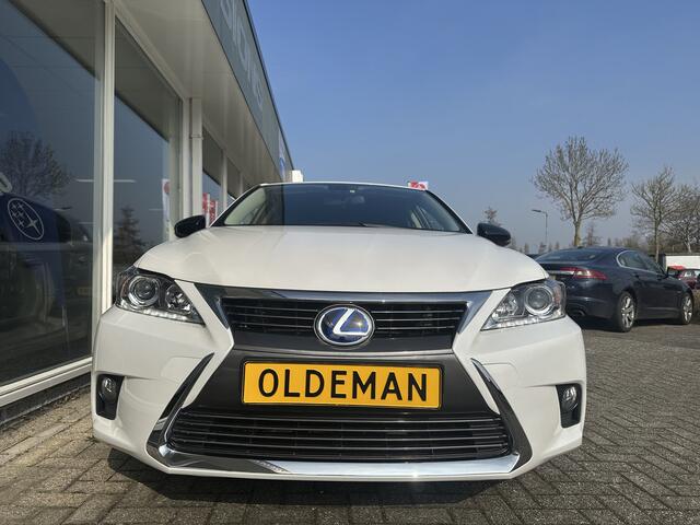Lexus CT 200h Executive 17" LEDER,NAVI,CLIMA,CRUISE,CAMERA