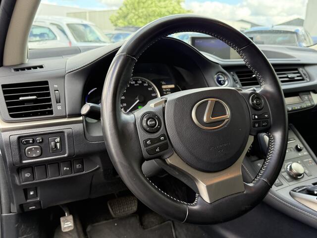 Lexus CT BWJ 2020 200h Ultimate Edition HYBRID / NAVI / CLIMA / CRUISE / BLUETOOTH / KEYLESS / ISOFIX / LMV / PDC / MULTIFUNCT. STUUR ULTIMATE EDITION