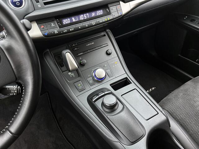 Lexus CT 200h F Sport Line | Half lederen bekleding | Cruise control adaptief | Camera | LM velgen |