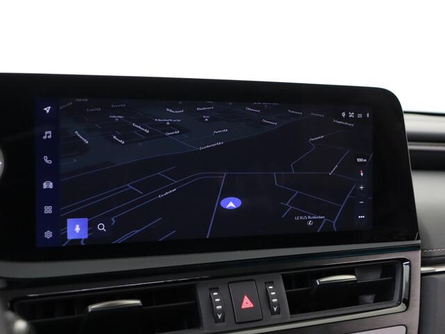 Lexus Es 300h F Sport Design | Lederen bekleding | 19" LM Velgen | Schuif/kanteldak | Navigatie | Camera | Dodehoek Ass. | Parkeersensoren |