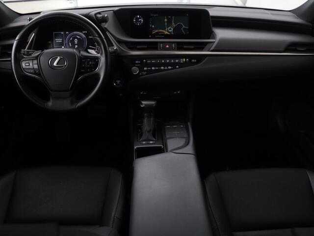 Lexus Es 300h Comfort Line | Schuifdak | Leder | Stoelverwarming | Adaptive cruise | Carplay | Camera | Memory | Keyless | Full LED
