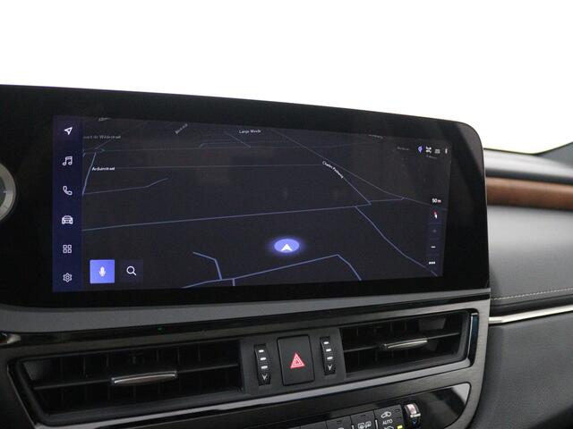 Lexus Es 300h Executive | Mark Levinson audio |