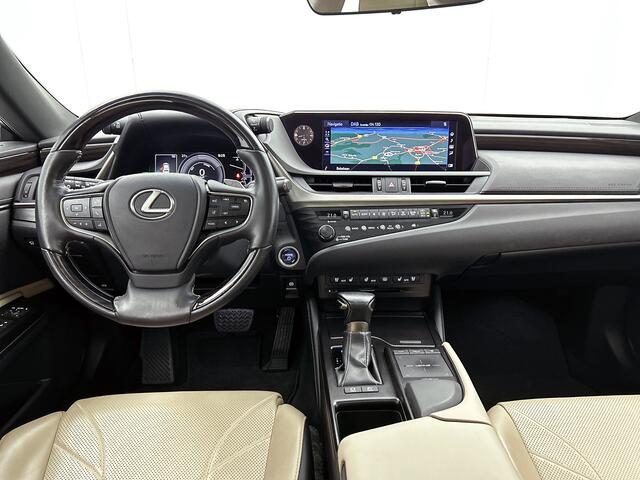 Lexus Es 300h Executive Line | Stoelverwarming en -ventilatie | Head-up Display | 360 graden camera | Schuifdak