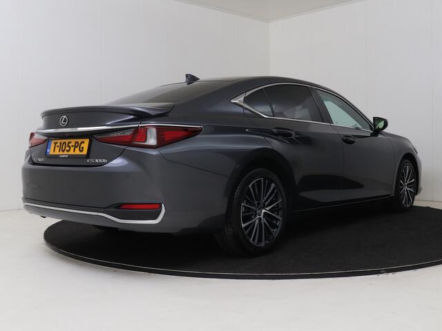 Lexus Es 300h Business Line | Sunroof | Lederen Bekleding | Apple Carplay & Android Auto |
