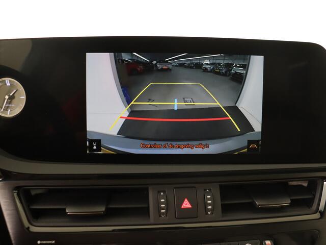 Lexus Es 300h Business Line | Sunroof | Lederen Bekleding | Apple Carplay & Android Auto |