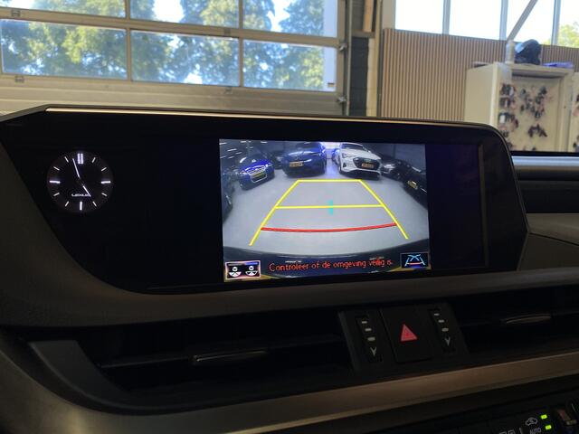 Lexus Es 300h Business Line Camera, Carplay, Schuifdak
