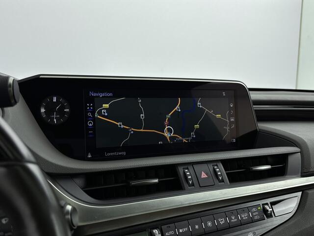 Lexus Es 300h President Line Limited | Elektrisch glazen schuif-/kanteldak | 360° Camera | Stoelverwarming -/ Ventilatie |