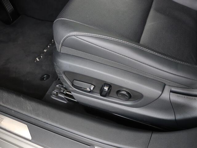 Lexus Es 300h Business Line | Sunroof | Lederen Bekleding | Apple Carplay & Android Auto |